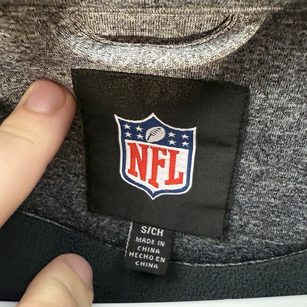 Las Vegas Raiders Sweatshirt Adult Small Gray 1/2 Zip Pullover NFL Football Mens - Picture 7 of 9